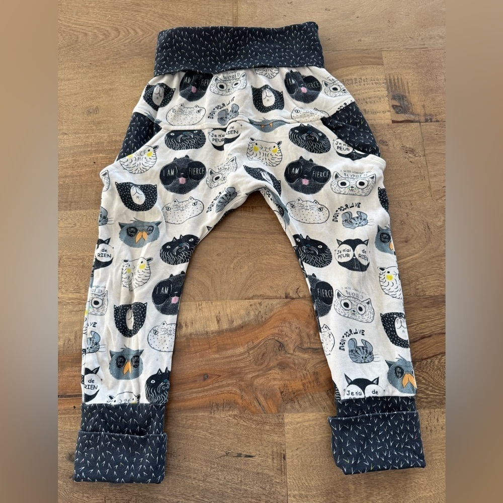 Little Yogi evolutive fun printed pants size 3-5 years